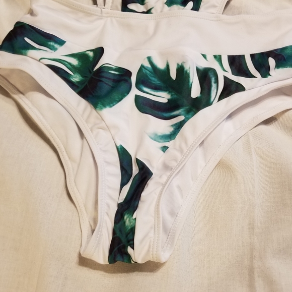 NWT  JUNGLE FUN MONOKINI SEXY HUG EVERY CURVE ATTENTION GETTING SWIM SUIT - Picture 5 of 9